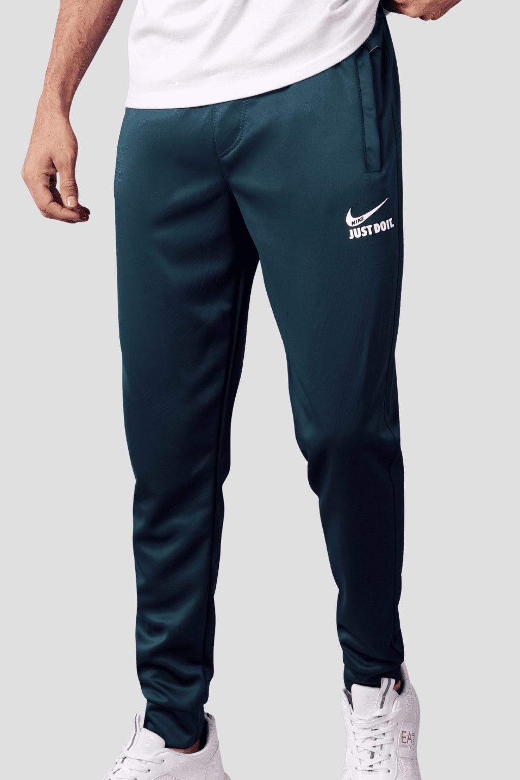 NIKE Sportswear Tapered Pants