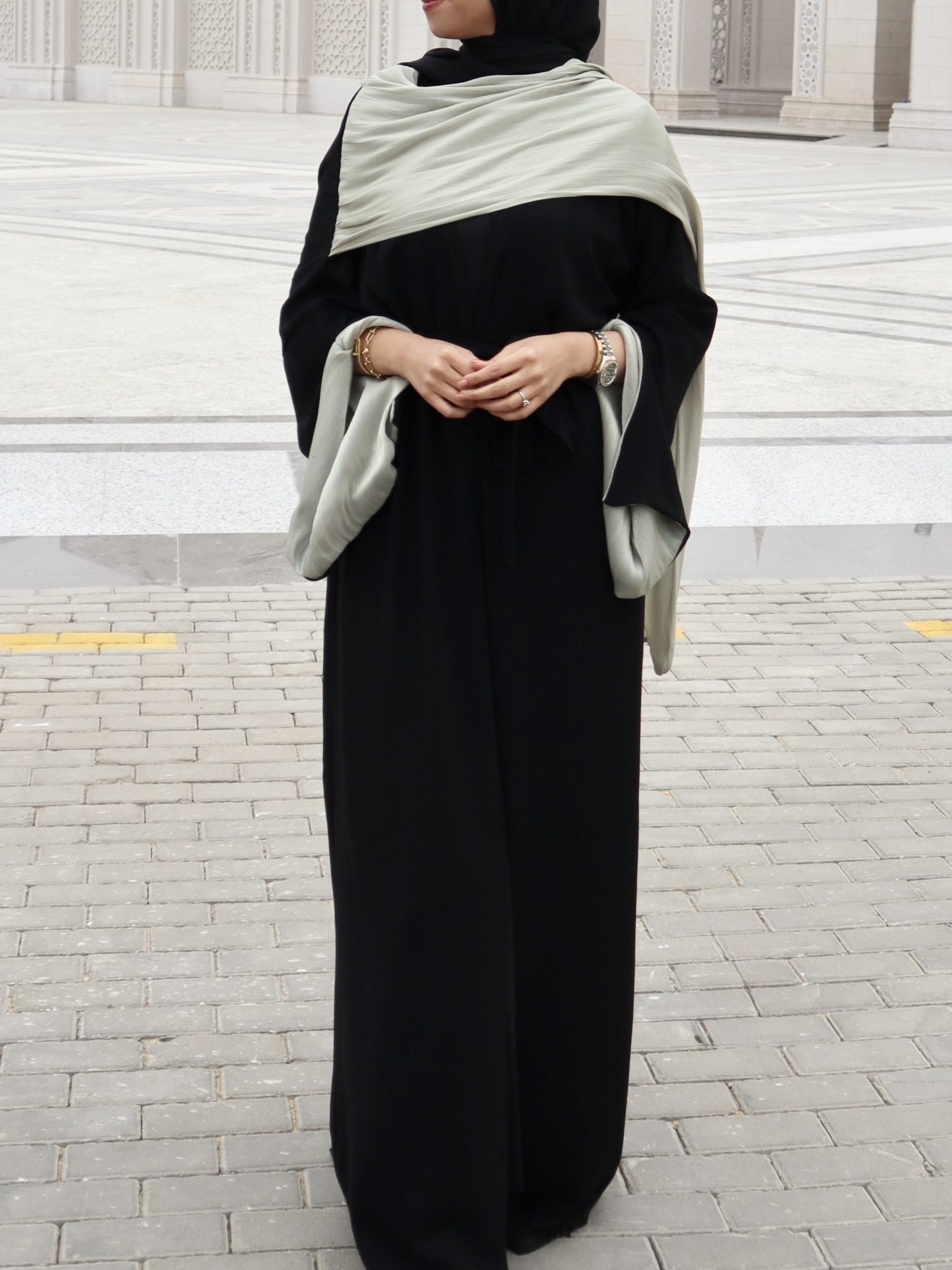 Sundus Women’s Abaya